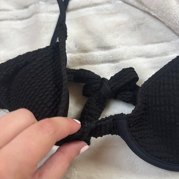 SHEIN Black Bikini Minimalist Swimwear - Picture 2 of 5